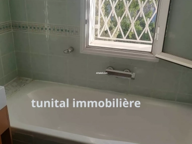 gammarth superieur coté lotissement kaak : a vendre villa jumelée