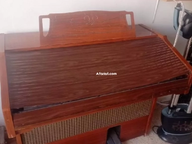 Piano antique italien marque farfisa Jacqueline de luxe c
