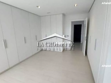 Villa S+3 vue sur mer avec piscine à Carthage  MVL0319