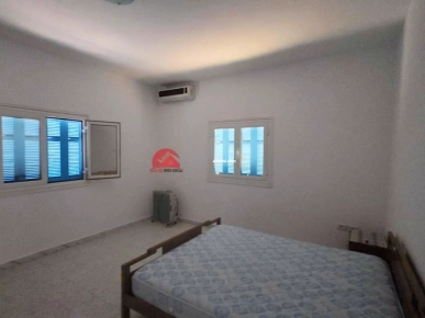 MAISON AVEC TERRAIN À VENDRE À HOUMT SOUK DJERBA ZA - RÉF V724