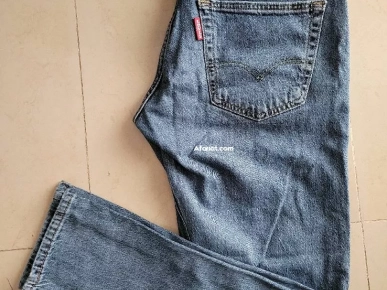 Jean LEVI'S 502 ( taille : 33)