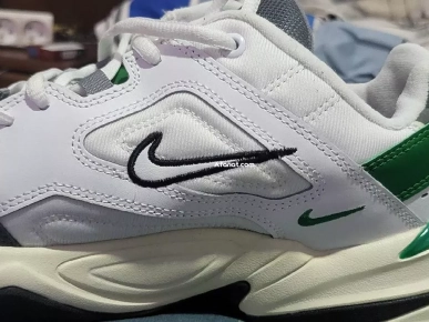 A vendre Nike m2k tekno white green importe