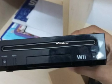 Nintendo Wii trés bonne etat + redmi 12c 4go ram 128go stockage