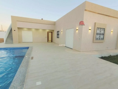 VILLA AVEC PISCINE À HOUMT SOUK DJERBA ZA