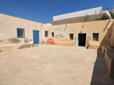 HOUCH DJERBIEN À VENDRE À HOUMT SOUK DJERBA ZU - RÉF H721