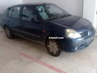 voiture clio classic en très bon état voiture clio classic en très bon état