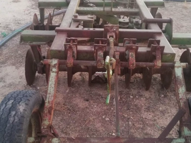 machine de travail du sol (Nafsat Jandar)