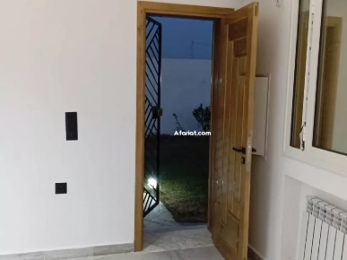 villa à vendre sur un terrain de 700 mètres carrés à borj el Amri