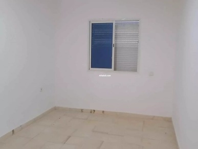 entre soukra et la marsa bhar lazreg a vendre villa