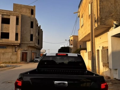 dmax 4*4 khaliji