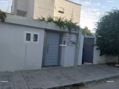 à vendre Maison S+2 a Ezzahra