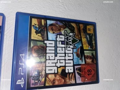 PS4 slim+manette+6cd number de téléfon:99251698