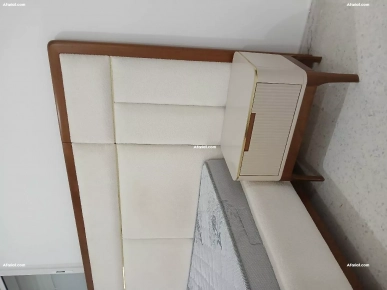 Chambre à coucher en trés bon état avec matelas a vendre a Sfax