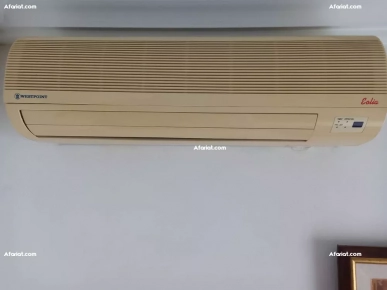 DEUX CLIMATISEURS SPLIT C/F Bon état DEUX CLIMATISEURS SPLIT C/F Bon état