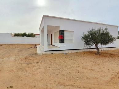 VILLA PLAIN-PIED À DJERBA HOUMT SOUK ZA - RÉF V674