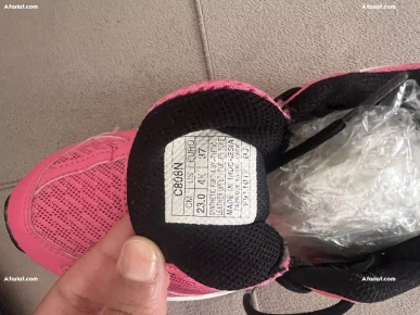 deux espadrilles