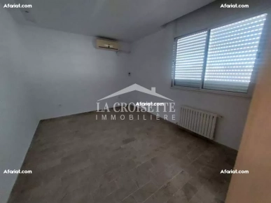 Villa S+4 avec piscine à La Marsa ZVL1615