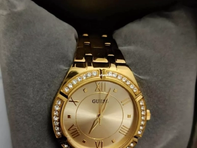 À vendre montre femme GUESS jamais utilisé À vendre montre femme GUESS jamais utilisé