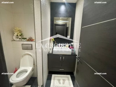 Appartement S+3 avec chambre de service à La Marsa ZAV1812