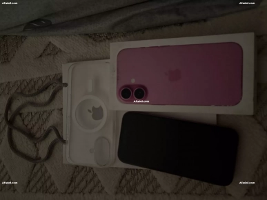 iPhone 16 pink 