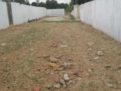 La Soukra Chotrana 3 côté Restaurant ElFirma: un terrain a vendre