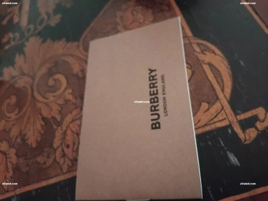 lunettes de soleil pour femme BURBERRY authentique
