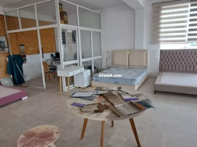 À VENDRE / À LOUER | Showroom avec atelier - Soukra Chotrana 1