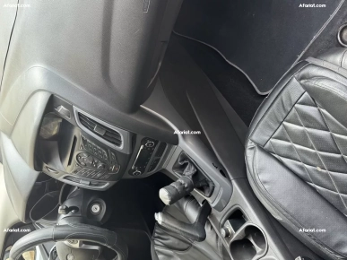 À vendre Ford focus 7 cv année 2013 bonne affaire