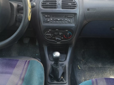 Particulier vend Peugeot 206 Particulier vend Peugeot 206