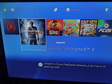 Ps4 slim 1000gb avec 2 manettes et 11jeux installés