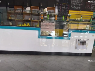 Comtoir 330 cm+ vitrine chauffante et vitrine réfrigér Comtoir 330 cm+ vitrine chauffante et vitrine réfrigér