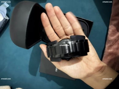 montre EMPORIO ARMANI