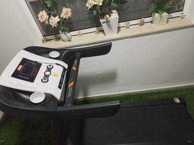 A vendre tapis de sport hammer et Playstation 4 A vendre tapis de sport hammer et Playstation 4