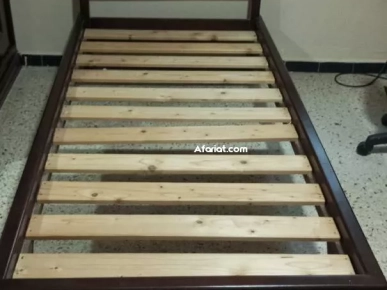Joli Lit capitonné en Bois Blenz