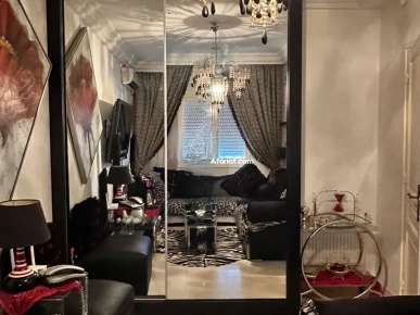 Dressing couleur noir avec les portes coulissantes en mirror