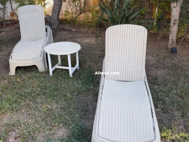 Salon de jardin 6 places + 2 transats