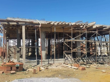 Terrain (pour un projet) fait le coin aspect commercial et habita Terrain (pour un projet) fait le coin aspect commercial et habita