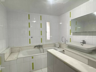 maison s2, située au rez-de-chaussée à megrine coteaux