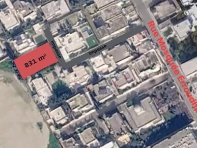 Terrain 831 m² La Soukra — 22 m façade, R+2, titre bleu