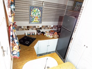 منزل مؤثث ، يبعد 1 دقيقة مشي عن البحر ، في قصور الساف في المهدية