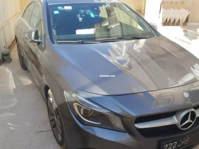 Mercedes CLA 180 Mercedes CLA 180