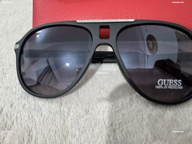lunettes guess