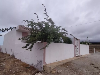 une maison indépendante près de la plage sud à El Hawaria
