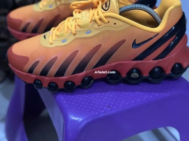 NIKE AIR MAX DN TOP