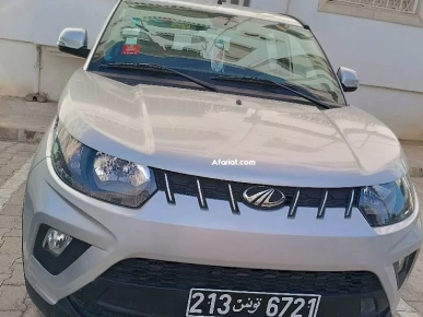 Mahindra kuv 100 k6+