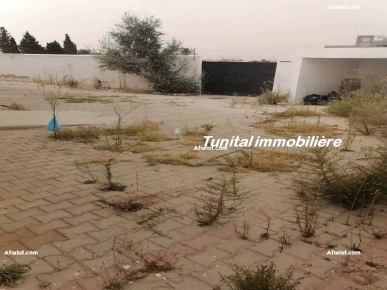 La Marsa Bhar Lazreg a vendre villa inachevé