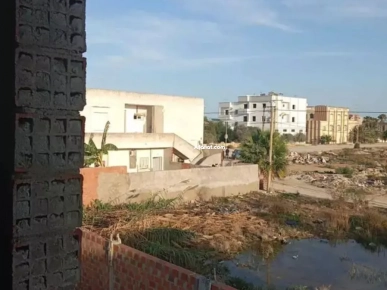 A vendre Duplex inachevé