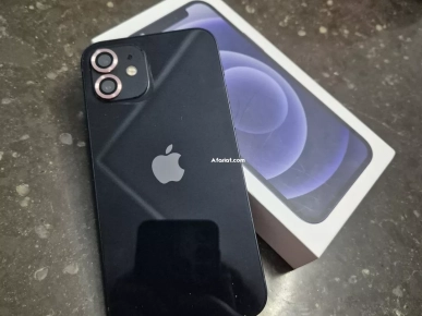 iPhone 12.