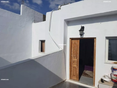 maison a vendre a beb laasal tunis