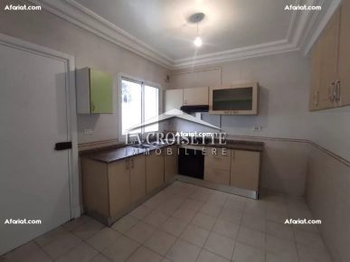 Duplex S+3 avec jardin à La Marsa MDL0411
